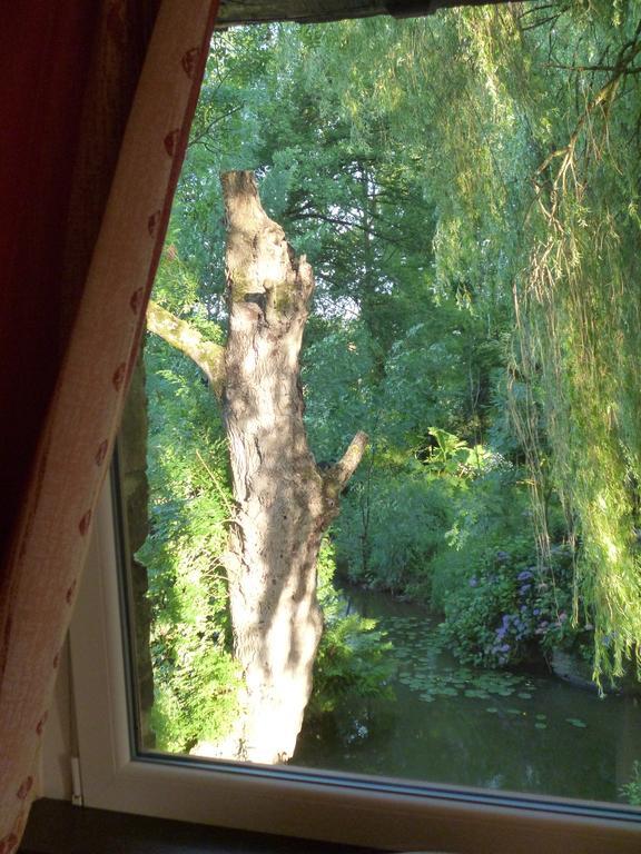 Le Moulin Du Bignon Bed & Breakfast Lassy Oda fotoğraf