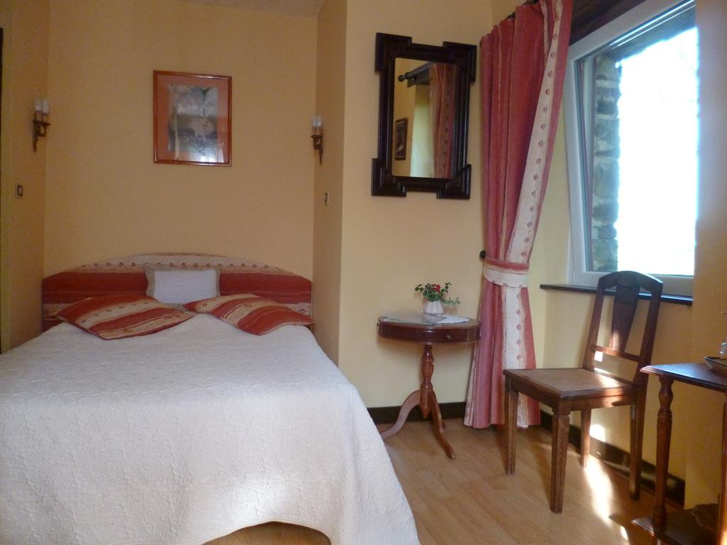 Le Moulin Du Bignon Bed & Breakfast Lassy Oda fotoğraf